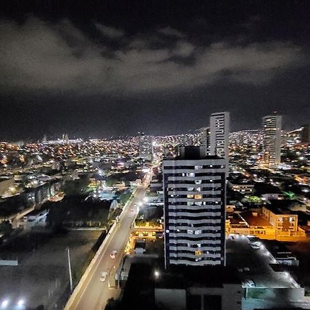 Ape Com Vista Espetacular No Edif. Mr. Roterdam Apartment Каруару Екстериор снимка