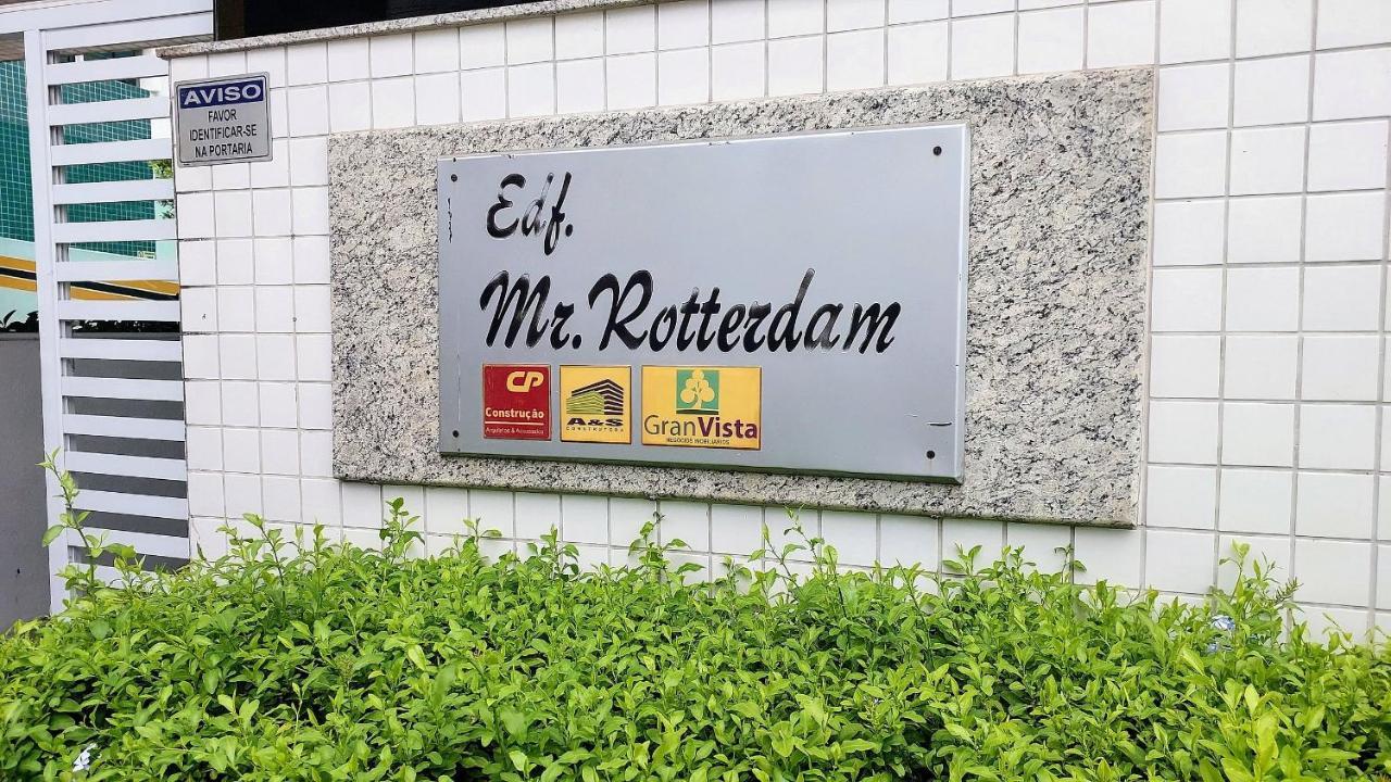 Ape Com Vista Espetacular No Edif. Mr. Roterdam Apartment Каруару Екстериор снимка