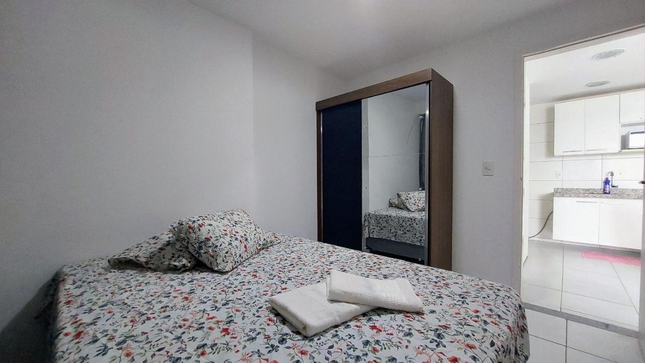 Ape Com Vista Espetacular No Edif. Mr. Roterdam Apartment Каруару Екстериор снимка